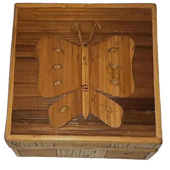 Vintage Bamboo Trinket And Jewelry Box Bohemian Decor - Picture 1 of 3